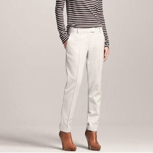 THEORY Marsienna off white front seam cuffed relaxed fit pants size 8 like new